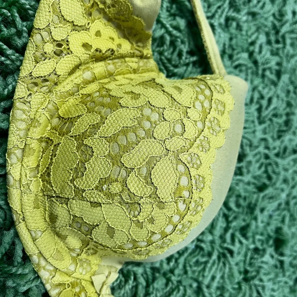 I 💗 OFFERS! Victoria's Secret Lace Bra - Vibrant Yellow - Picture 5 of 6